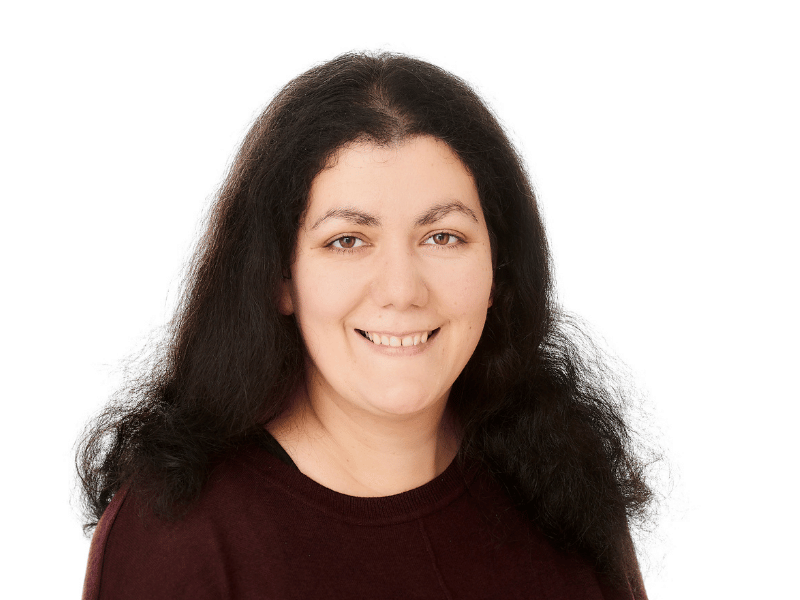 Mag<sup>a</sup> Simin Reichel