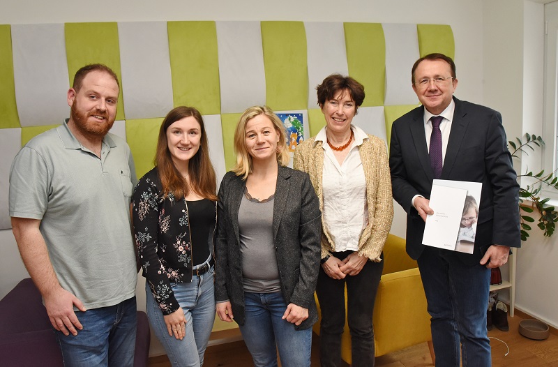 Bürgermeister St. Pölten Matthias Stadler Besuch Kinderschutzzentrum