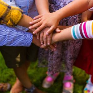 Gewalt an Kindern Hilfe für Betroffene Gruppen